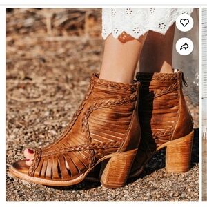 FREEBIRD BY STEVEN BELA LEATHER HEELED OPEN TOE BOOTIES, sz 8